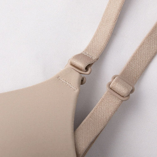 Easelyn Front-Closure Underwire Bra adjustable strap close-up