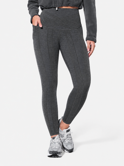Engineered No-Roll Waist